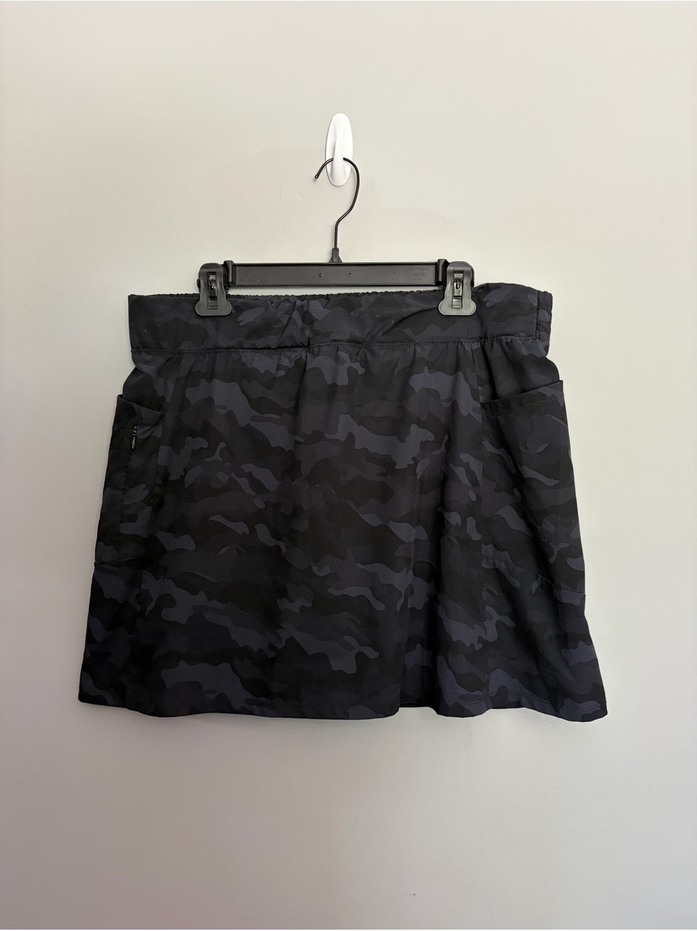 RBX Skort Women’s Size XL Black Camo Pockets Elastic Back Waistband Athleisure